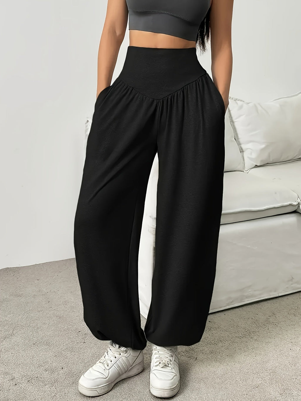 Women's Relaxed Wide-Leg Trousers
