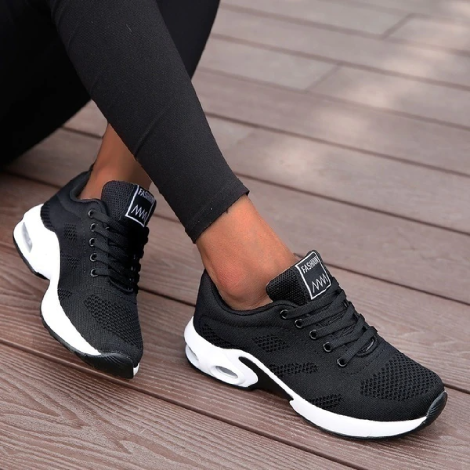 Women's Autumn Running Shoes with Cushioned Sole, Breathable Mesh and Lightweight Feel - Black