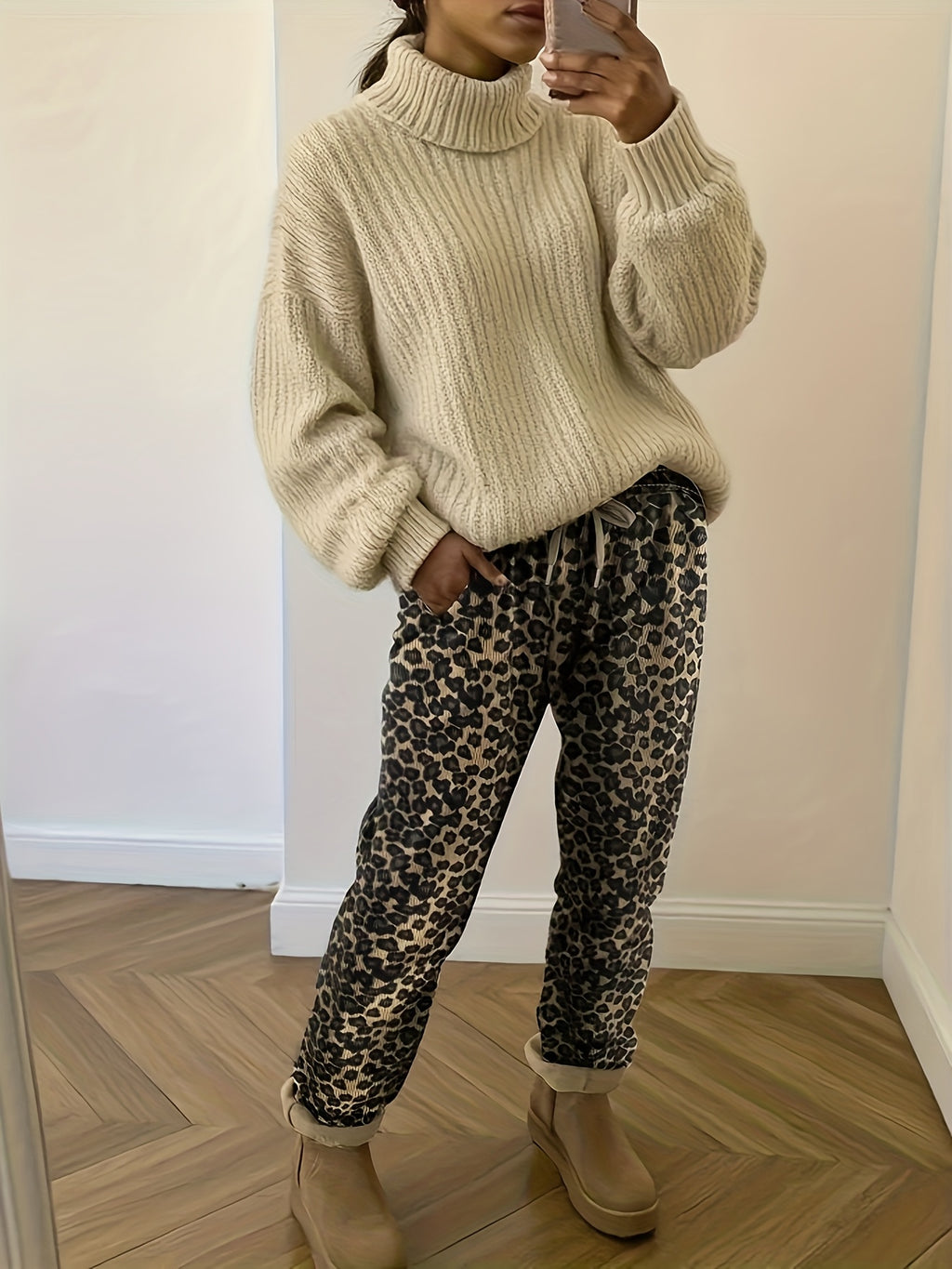 Damen Leopard-Kordhose in Langform | Damenbekleidung