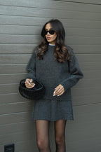 Schickes Strickpullover- und Minirock-Set für Damen