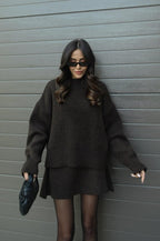 Schickes Strickpullover- und Minirock-Set für Damen