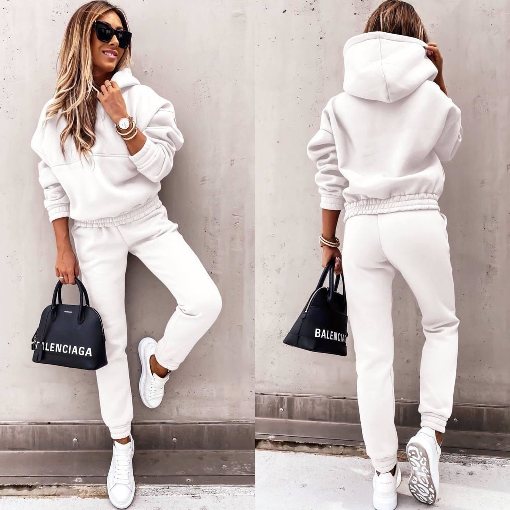 Women's Jogging Set – Soft Comfort & Modern Style for Daily Relaxation