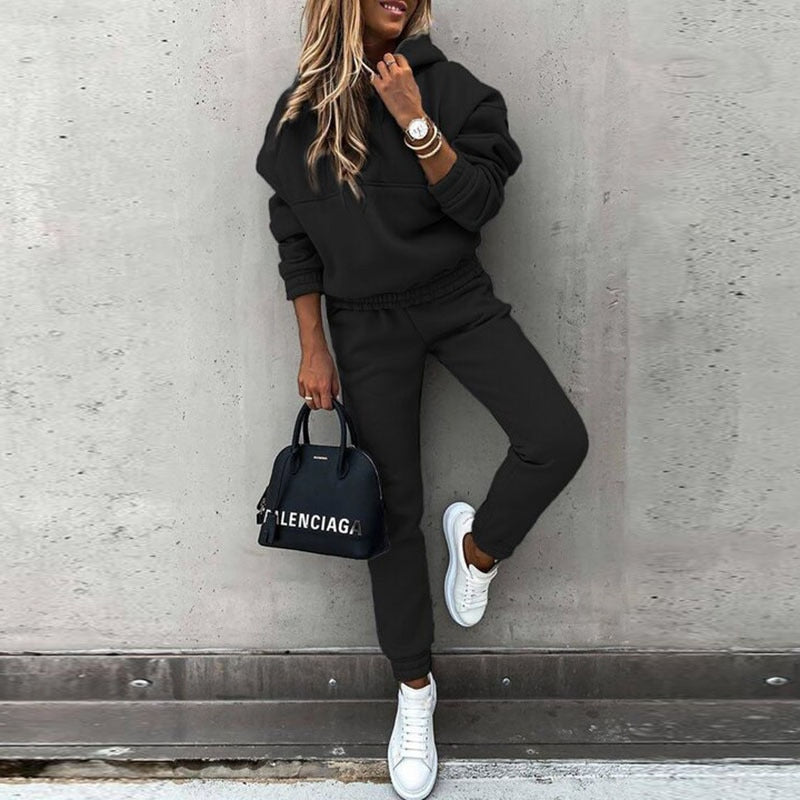 Women's Jogging Set – Soft Comfort & Modern Style for Daily Relaxation