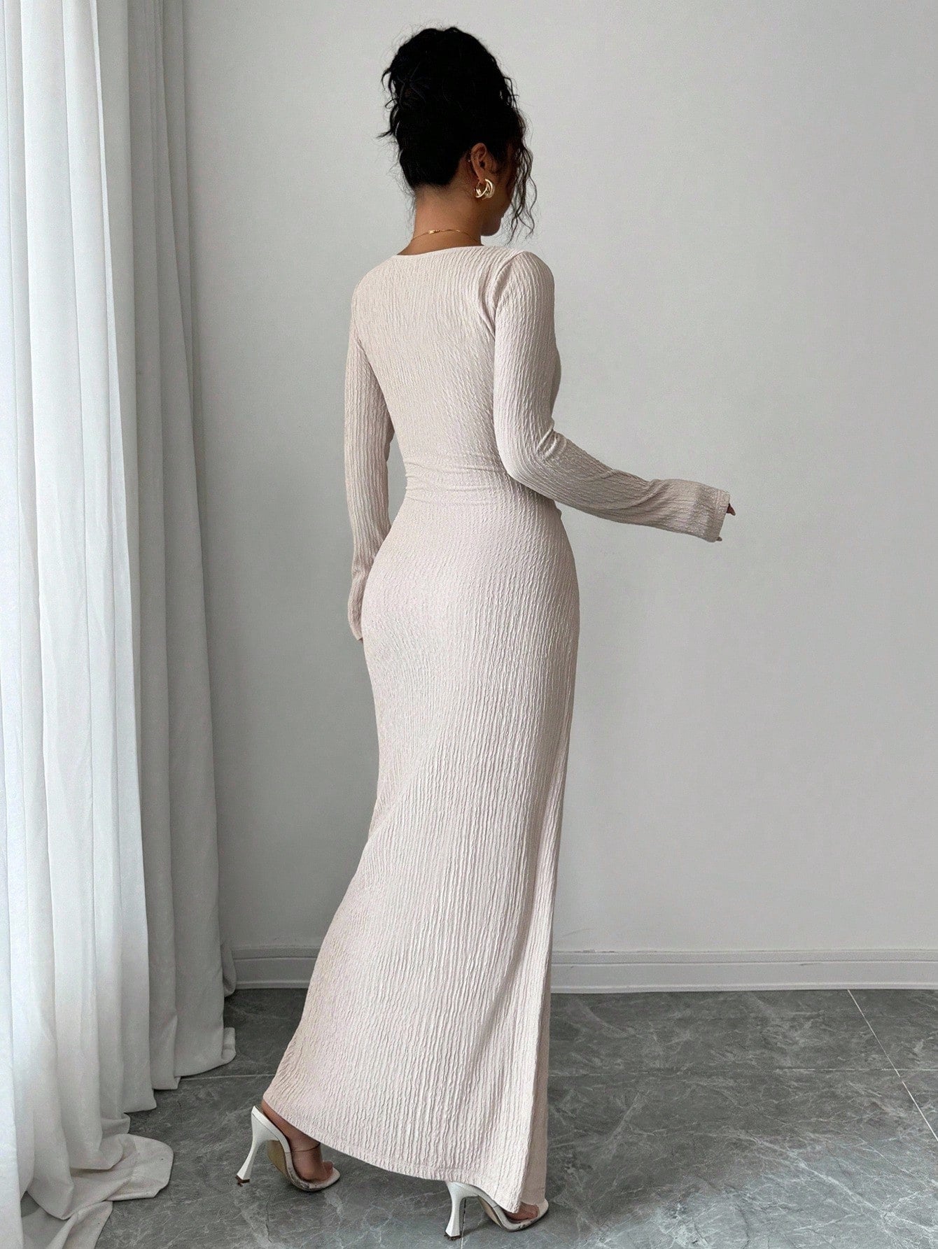 Noir Sculpt Wickeldetail Maxi-Kleid