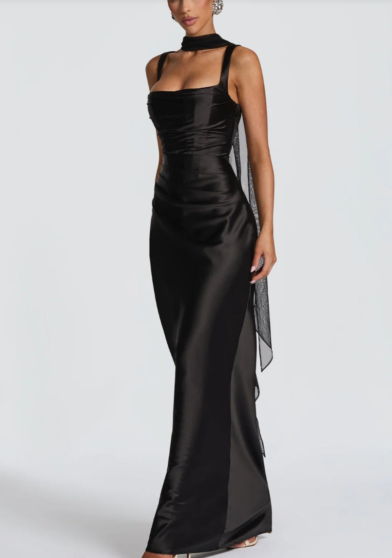 Sculpt Satin Contour Abendkleid