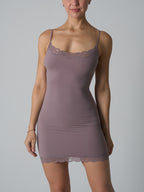 Spitzenbesatz Sculpt Slip-Kleid