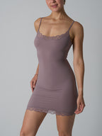 Spitzenbesatz Sculpt Slip-Kleid