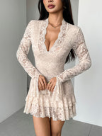 Elfenbein Spitzen Sculpt Rüschens Mini-Kleid