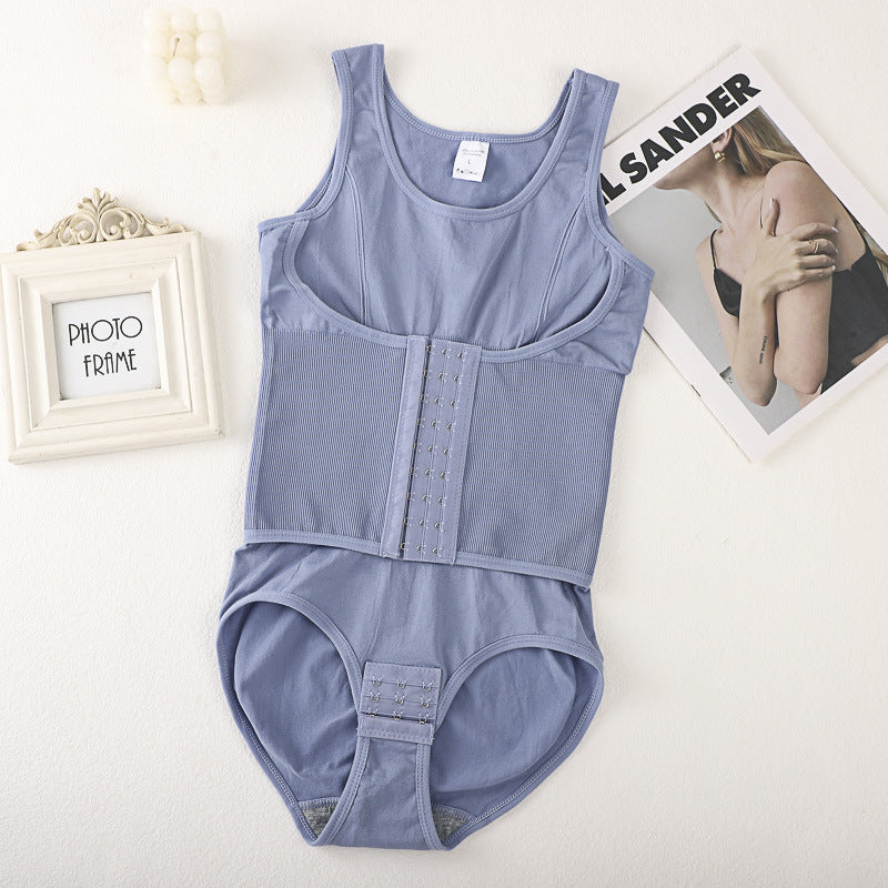 Haken- und formender Bodysuit mit breiten Trägern
