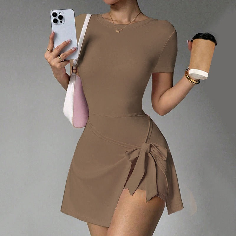Kurzärmliges sportliches formendes Wickelkleid