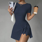 Kurzärmliges sportliches formendes Wickelkleid