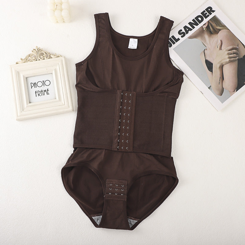 Haken- und formender Bodysuit mit breiten Trägern
