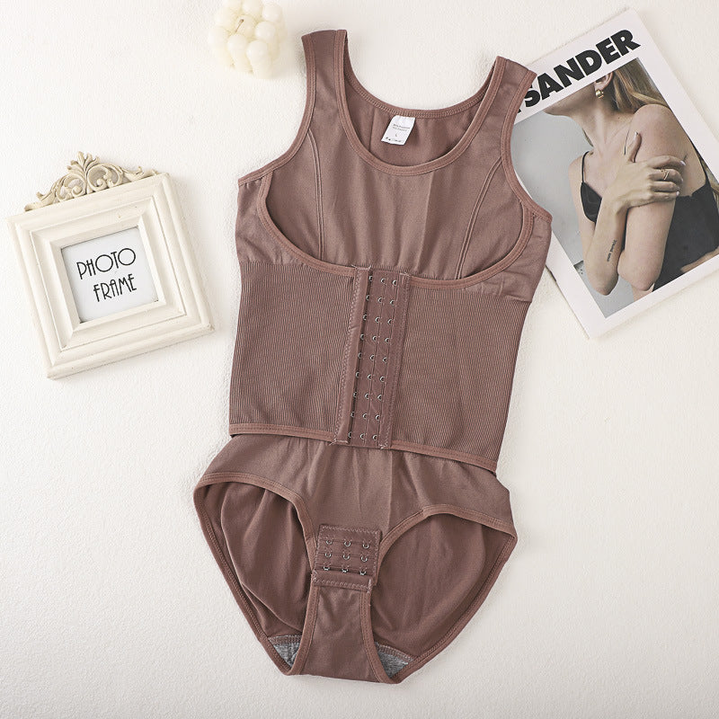 Haken- und formender Bodysuit mit breiten Trägern