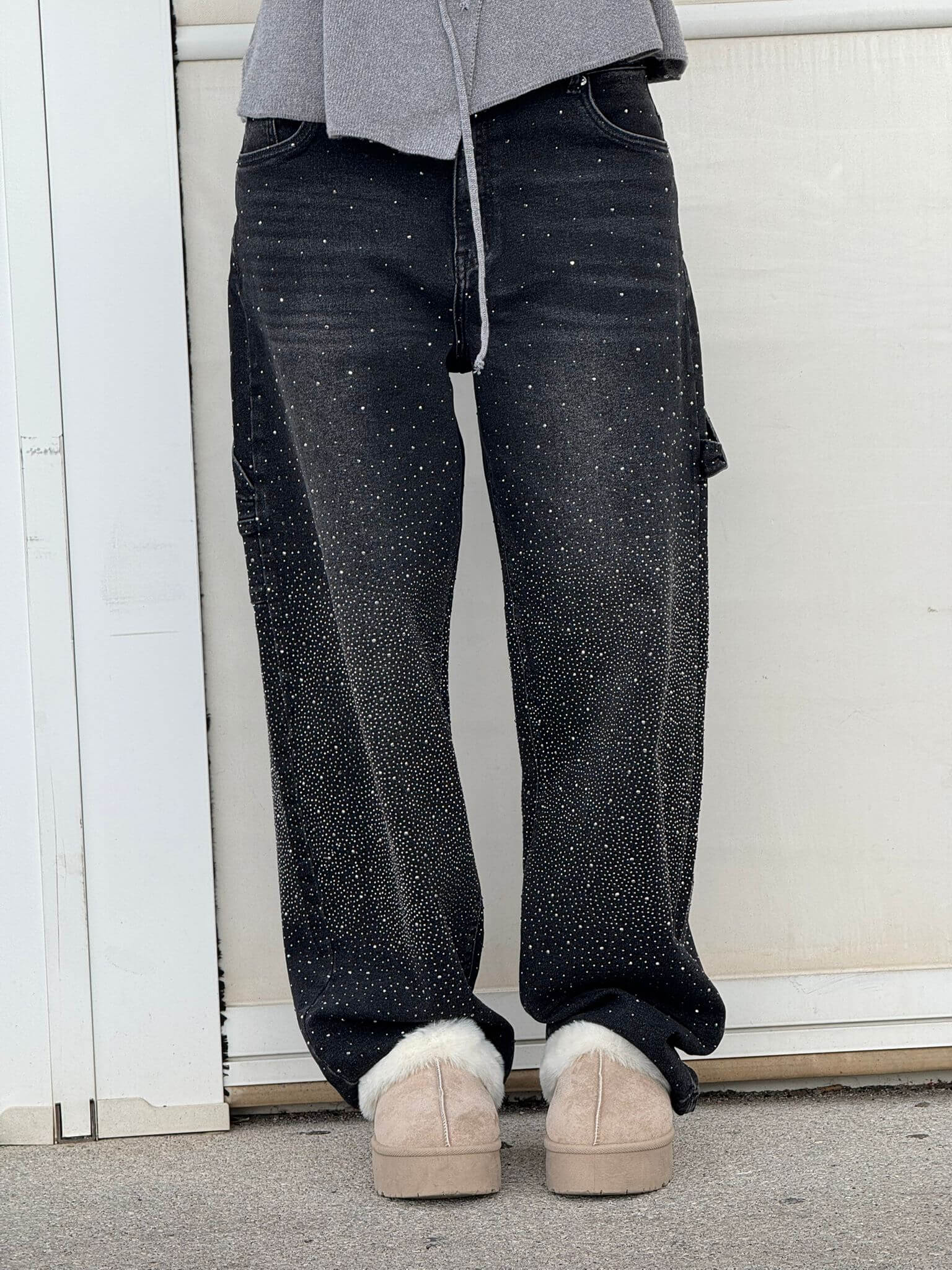 Wide Balloon Jeans with Rhinestone Details | Perfect for Autumn - Black