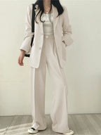 Women's Two-Piece Set for Autumn with Fitted Blazer in Wrinkle-Free Fabric and Stretch Pants - Beige