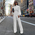 Elegant Jumpsuit with Long-Sleeve Design and Practical Side Pockets - Perfect for Autumn - White