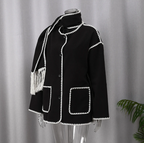 Eleganter Damen-Wollmantel im Oversize-Look mit passendem Schal