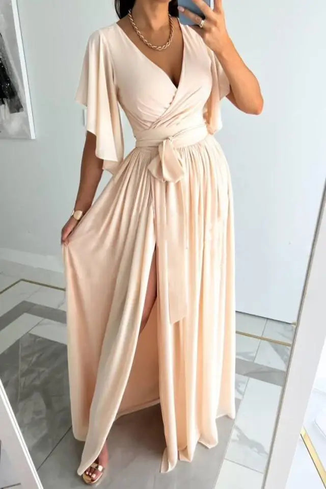 Schickes Kleid mit V-Ausschnitt | Zeitloses Damenkleid