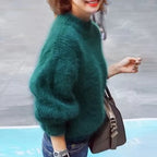 Vintage-Style Angora Sweater with Relaxed Fit and Versatile Design | Perfect for Cold Winter Months - Green