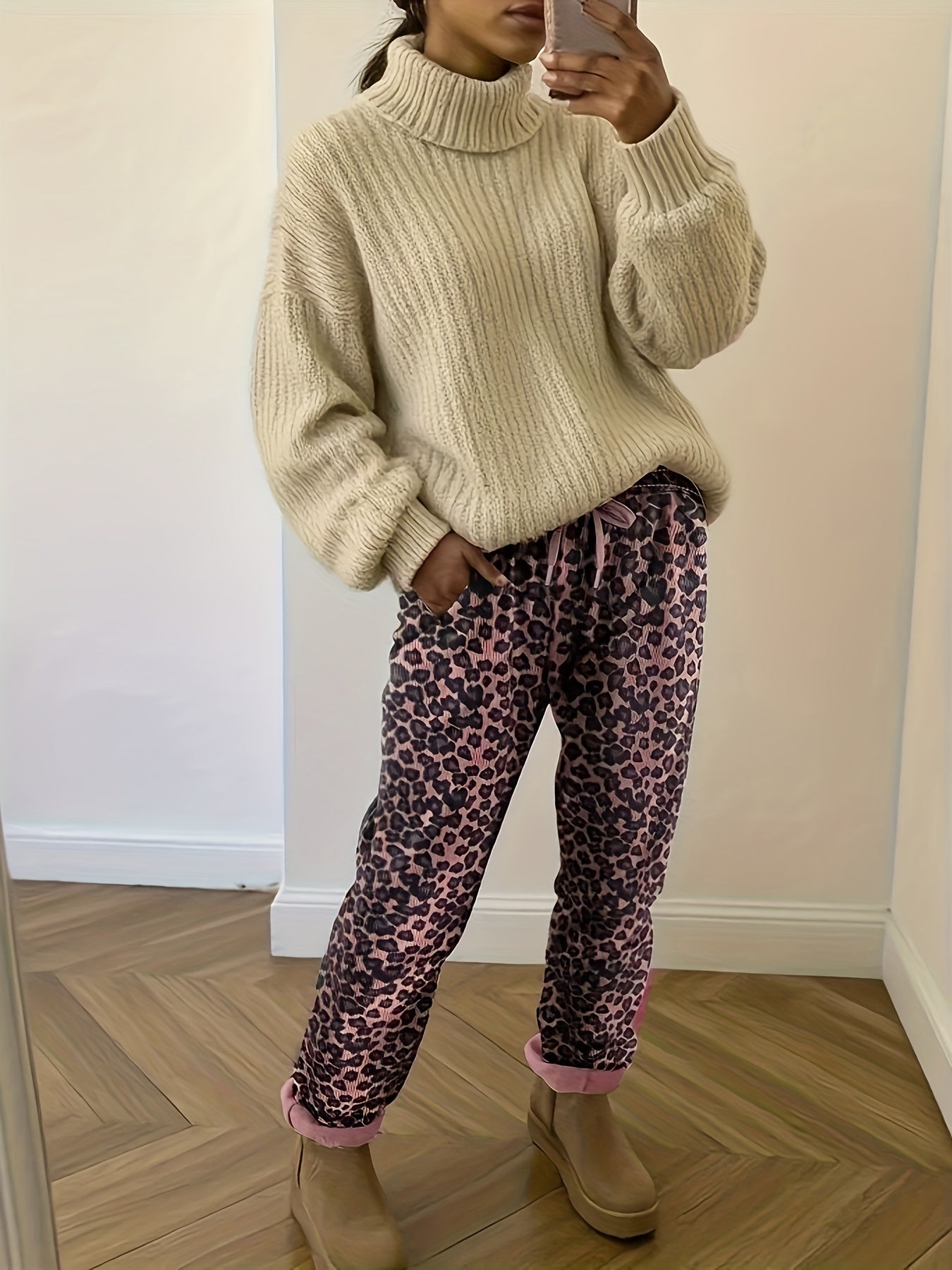 Damen Leopard-Kordhose in Langform | Damenbekleidung