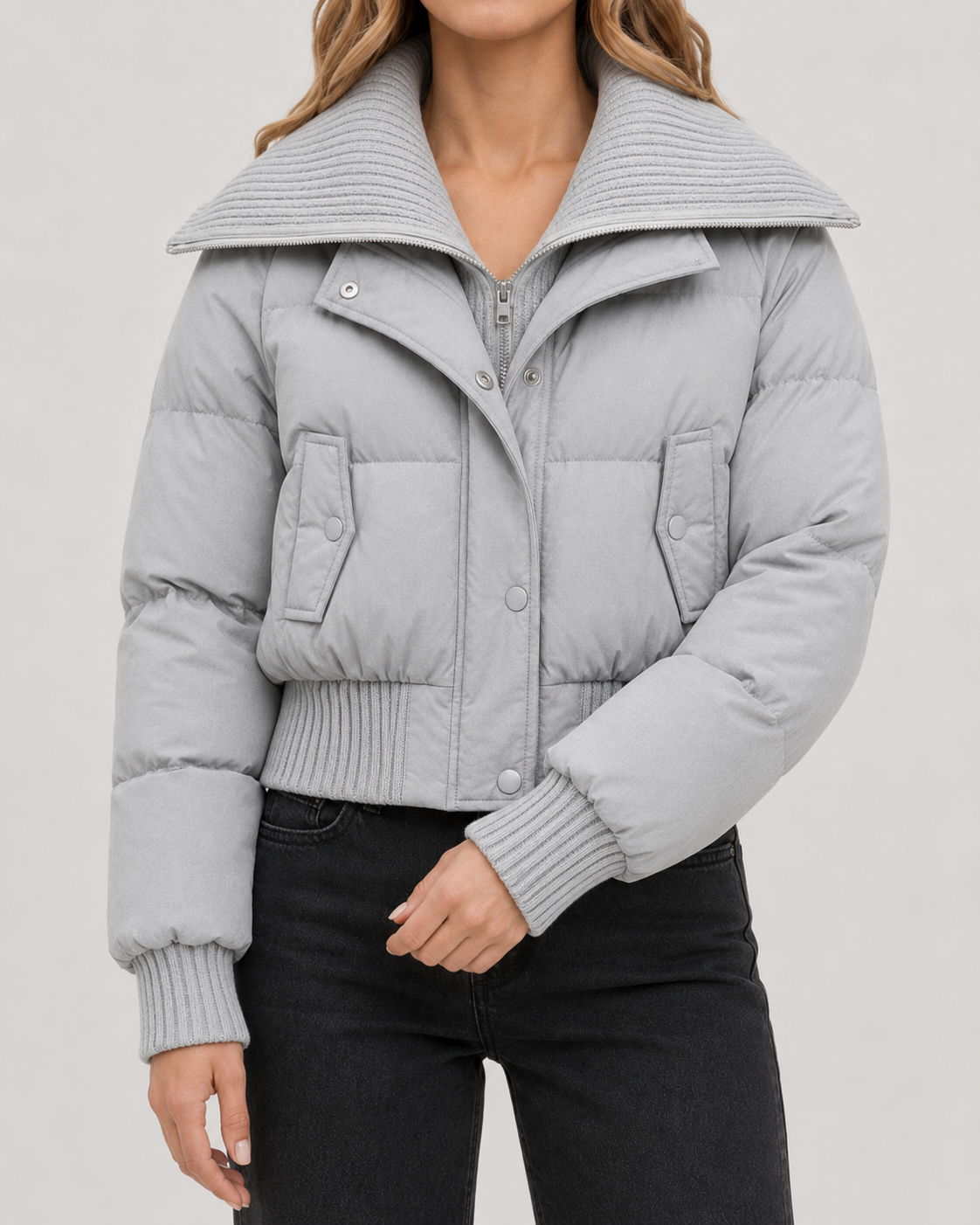 Kurze Steppjacke mit Strickkragen für Damen