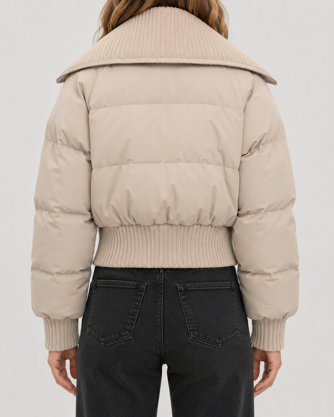 Kurze Steppjacke mit Strickkragen für Damen