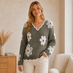 Damenpullover mit großen Blumen