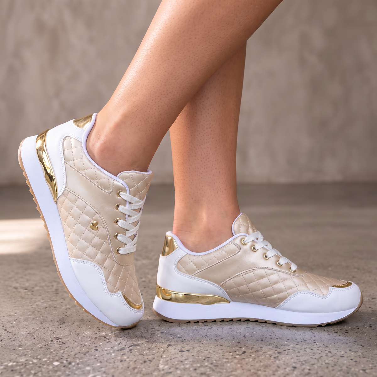 Women's Plaid Lace-Up Sneakers