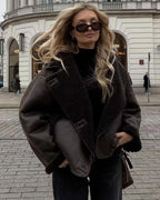 Zweireihige Wildlederjacke mit steigendem Revers für Damen