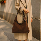 Damen-Schultertasche aus Wildleder im Vintage-Stil