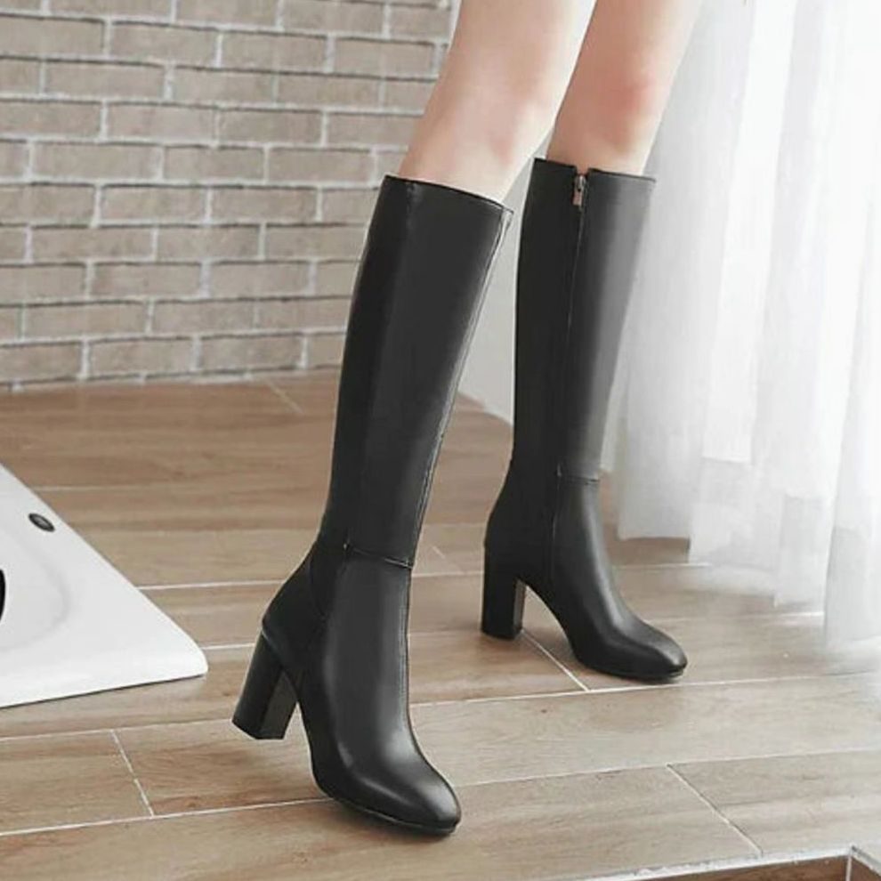 Kniehohe Damenstiefel mit Blockabsatz und seitlichem Reißverschluss